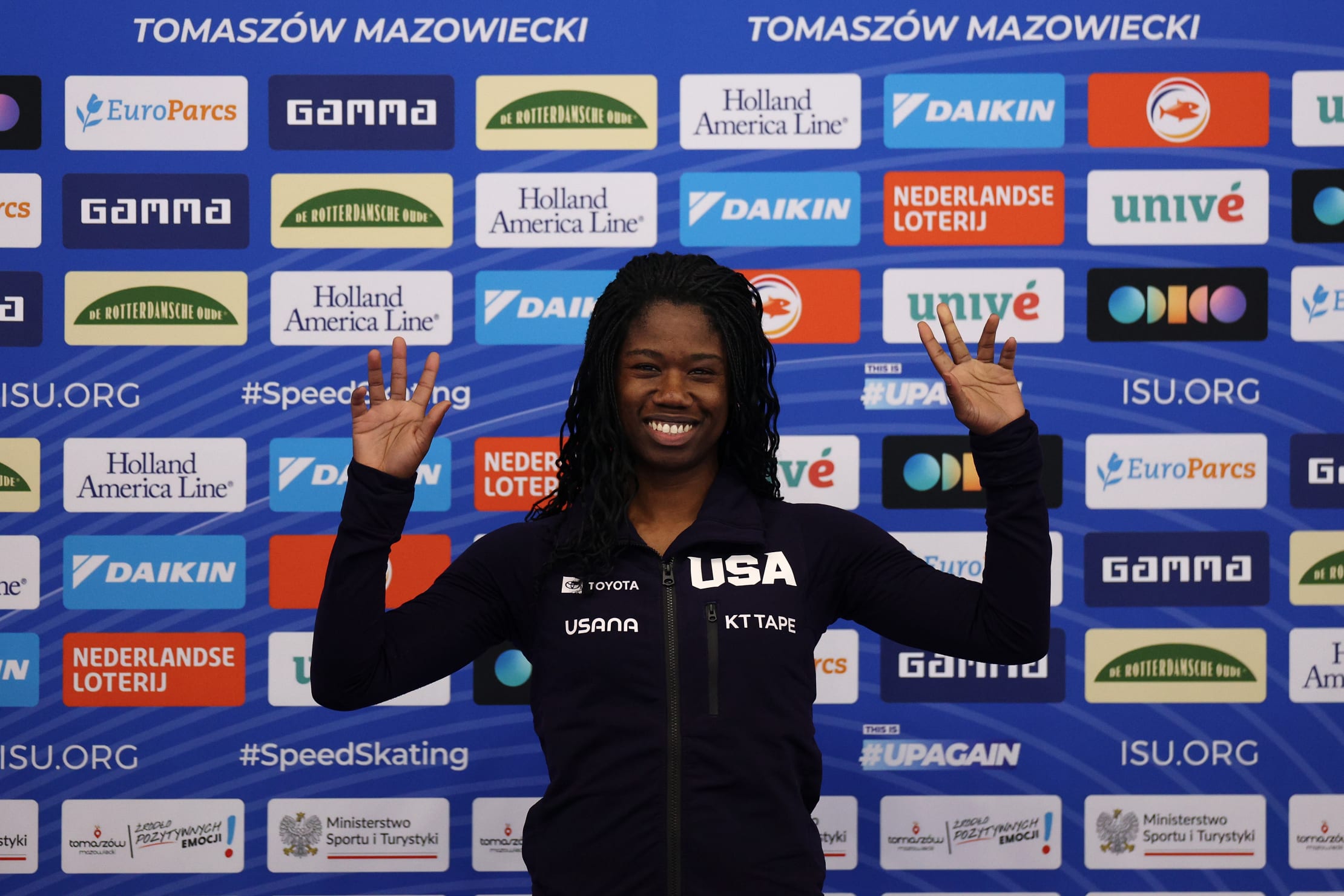 Erin Jackson, Jordan Stolz Go Gold in Big World Cup Weekend for